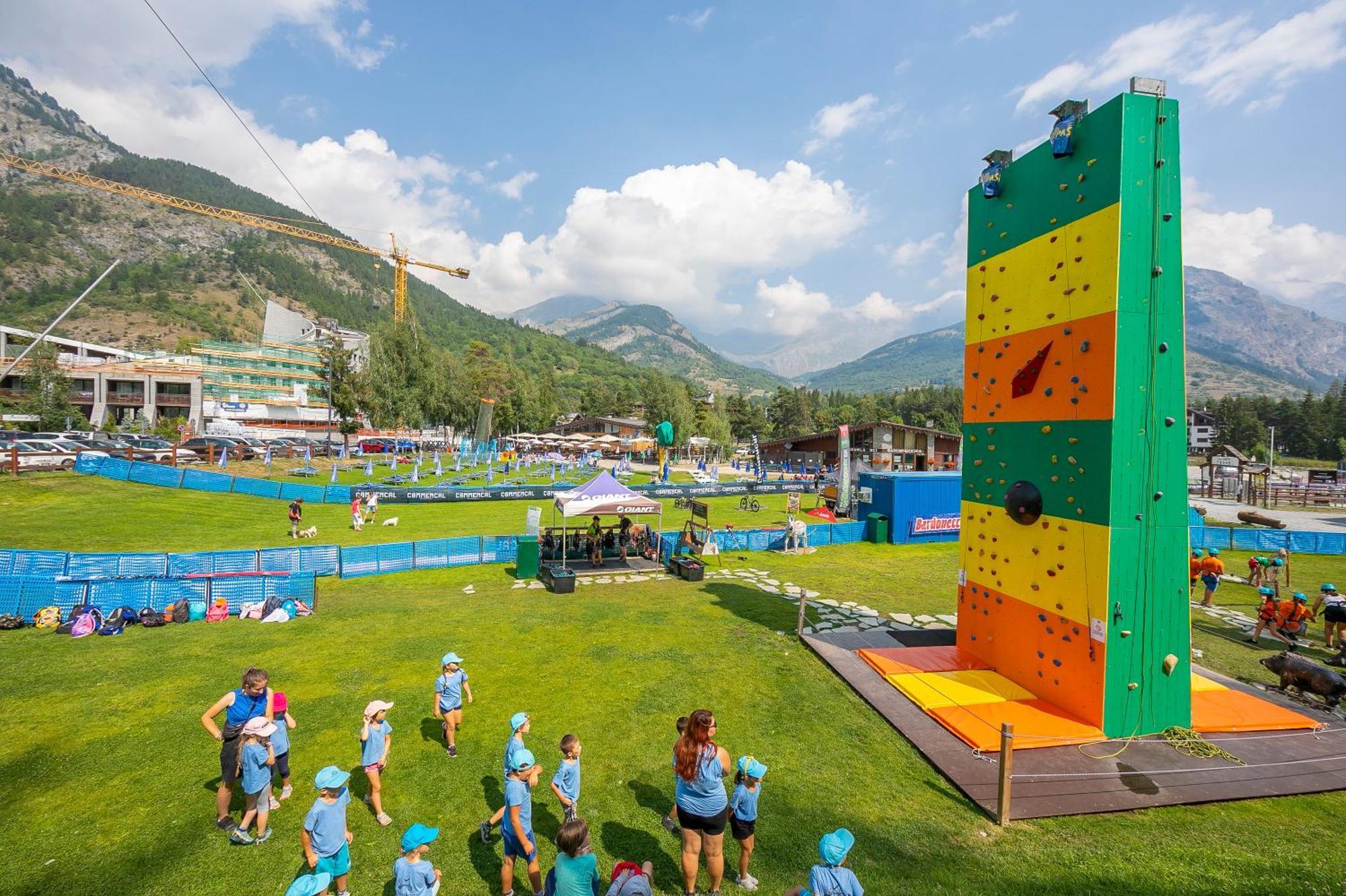 Il Rododendro City Center - Happy Rentals Bardonecchia Esterno foto