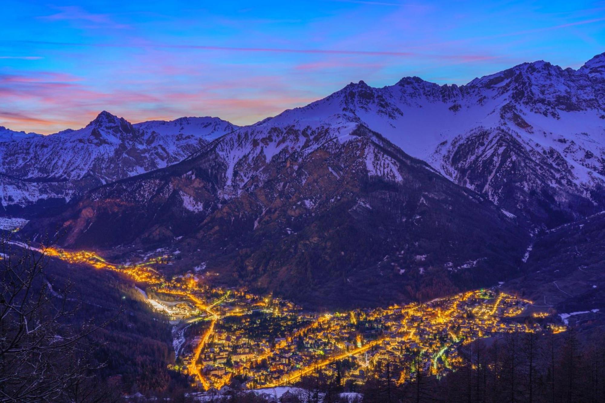Il Rododendro City Center - Happy Rentals Bardonecchia Esterno foto